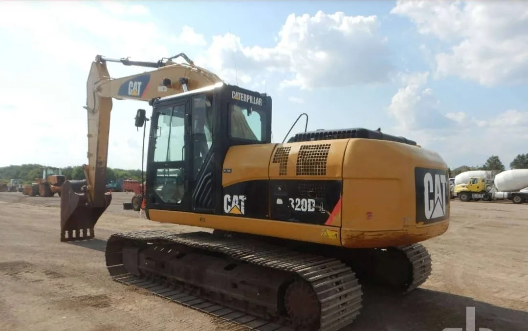 Tracked excavator – construction machinery for hire and sale, Tibleino General Trading